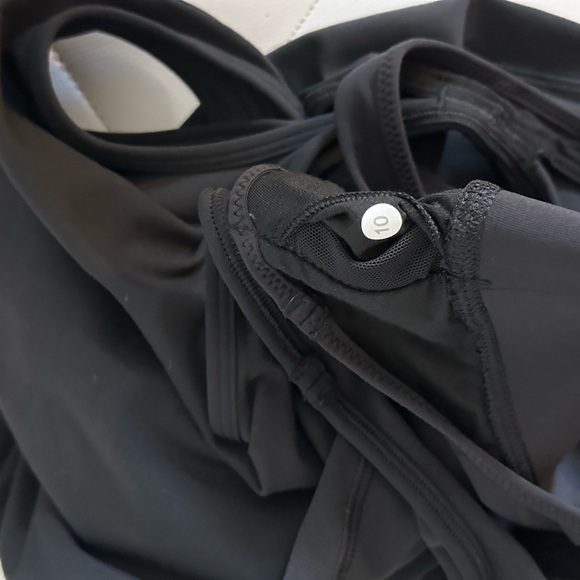 Black Sleeveless Women's Top - Picture 10 of 10